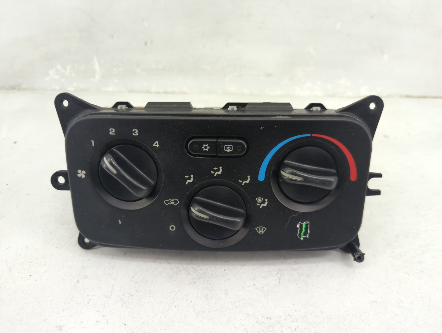 2004-2007 Jeep Liberty Climate Control Module Temperature AC/Heater Replacement P/N:P55037533AG IB1C300205 Fits OEM Used Aut