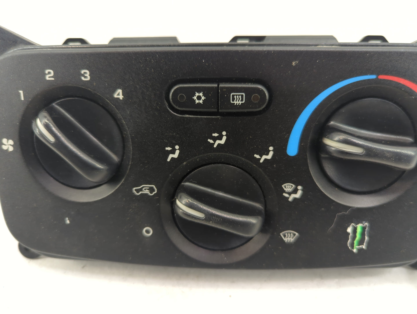 2004-2007 Jeep Liberty Climate Control Module Temperature AC/Heater Replacement P/N:P55037533AG IB1C300205 Fits OEM Used Aut