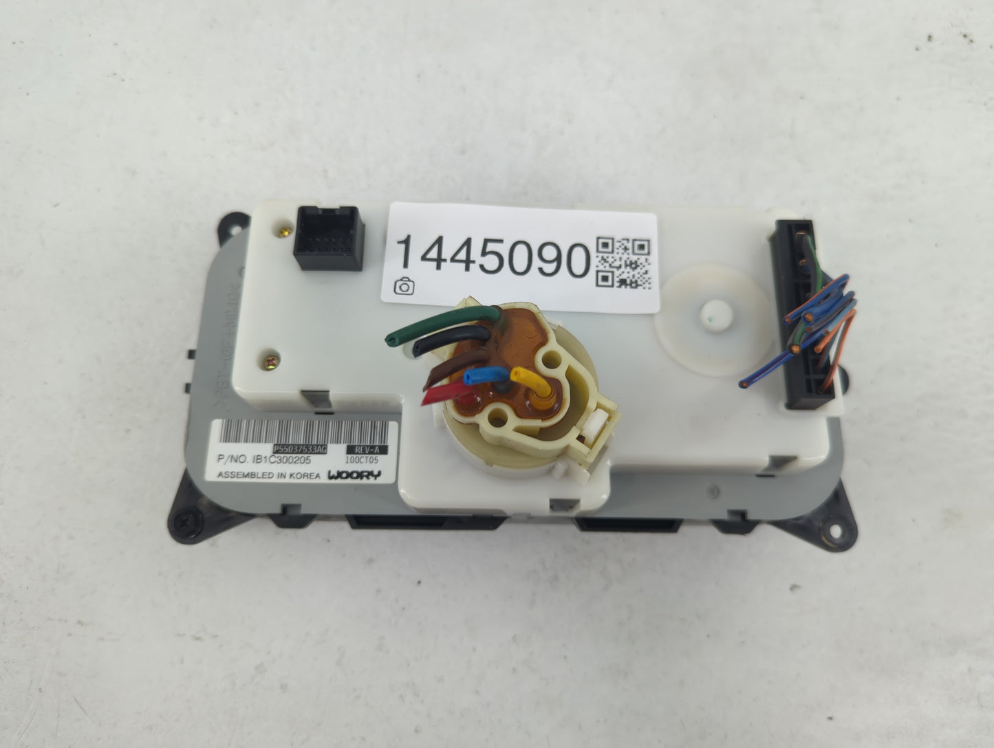 2004-2007 Jeep Liberty Climate Control Module Temperature AC/Heater Replacement P/N:P55037533AG IB1C300205 Fits OEM Used Aut