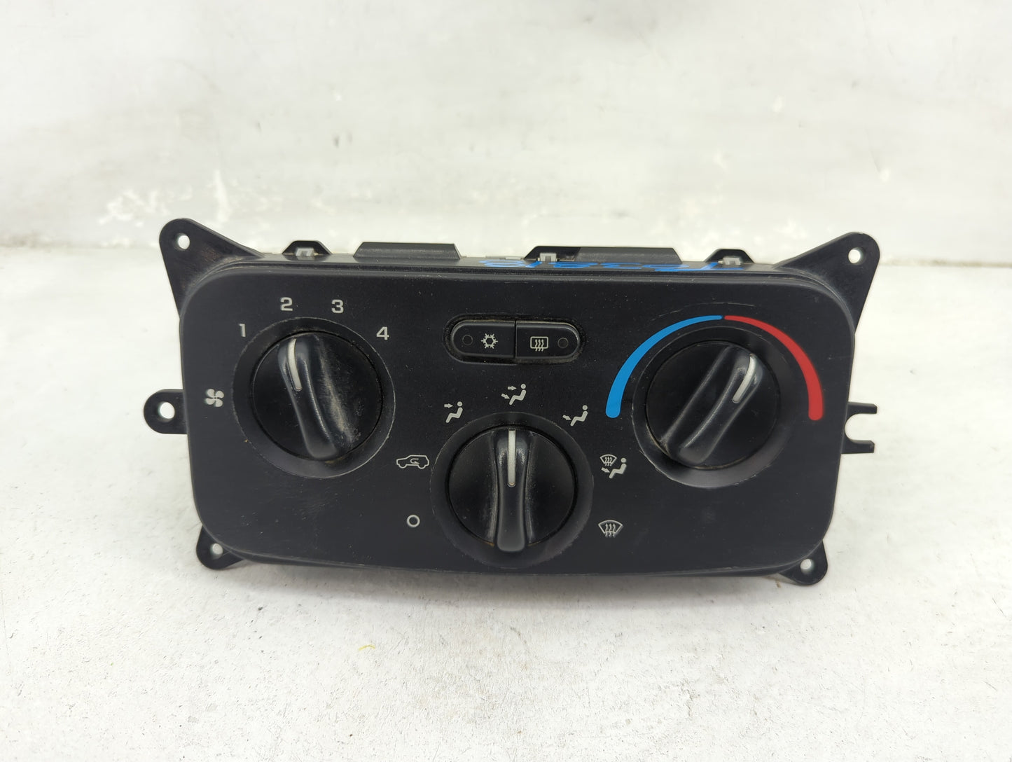 2004-2007 Jeep Liberty Climate Control Module Temperature AC/Heater Replacement P/N:P55037533AG IB1C300205 Fits OEM Used Aut