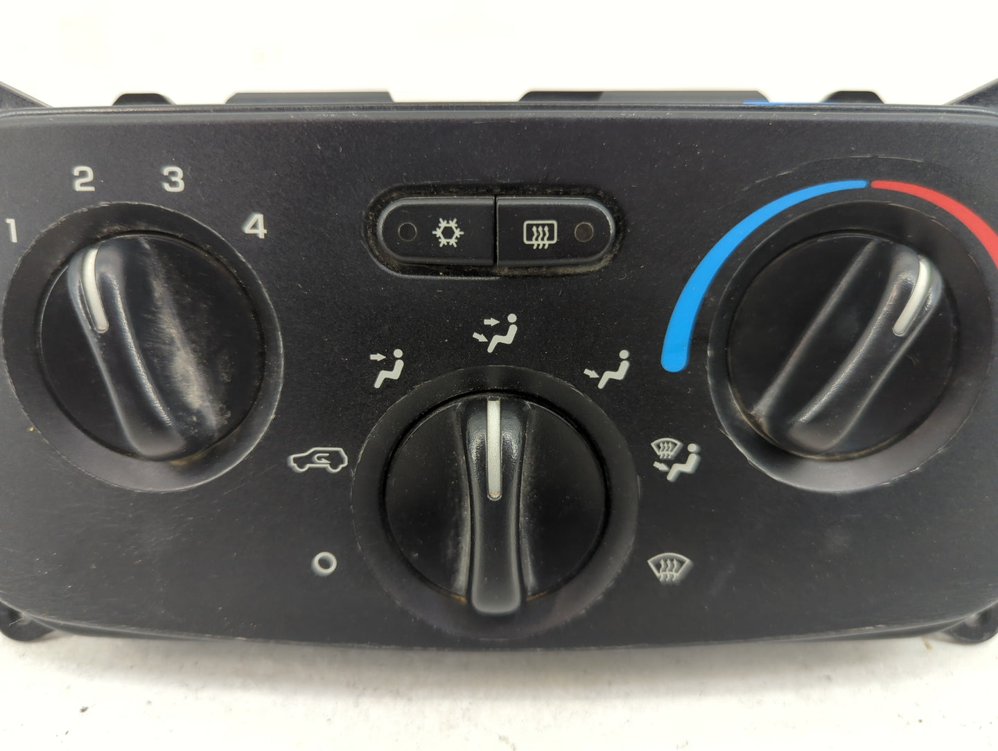 2004-2007 Jeep Liberty Climate Control Module Temperature AC/Heater Replacement P/N:P55037533AG IB1C300205 Fits OEM Used Aut
