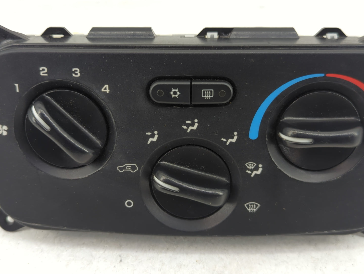 2004-2007 Jeep Liberty Climate Control Module Temperature AC/Heater Replacement P/N:P55037533AG IB1C300205 Fits OEM Used Aut
