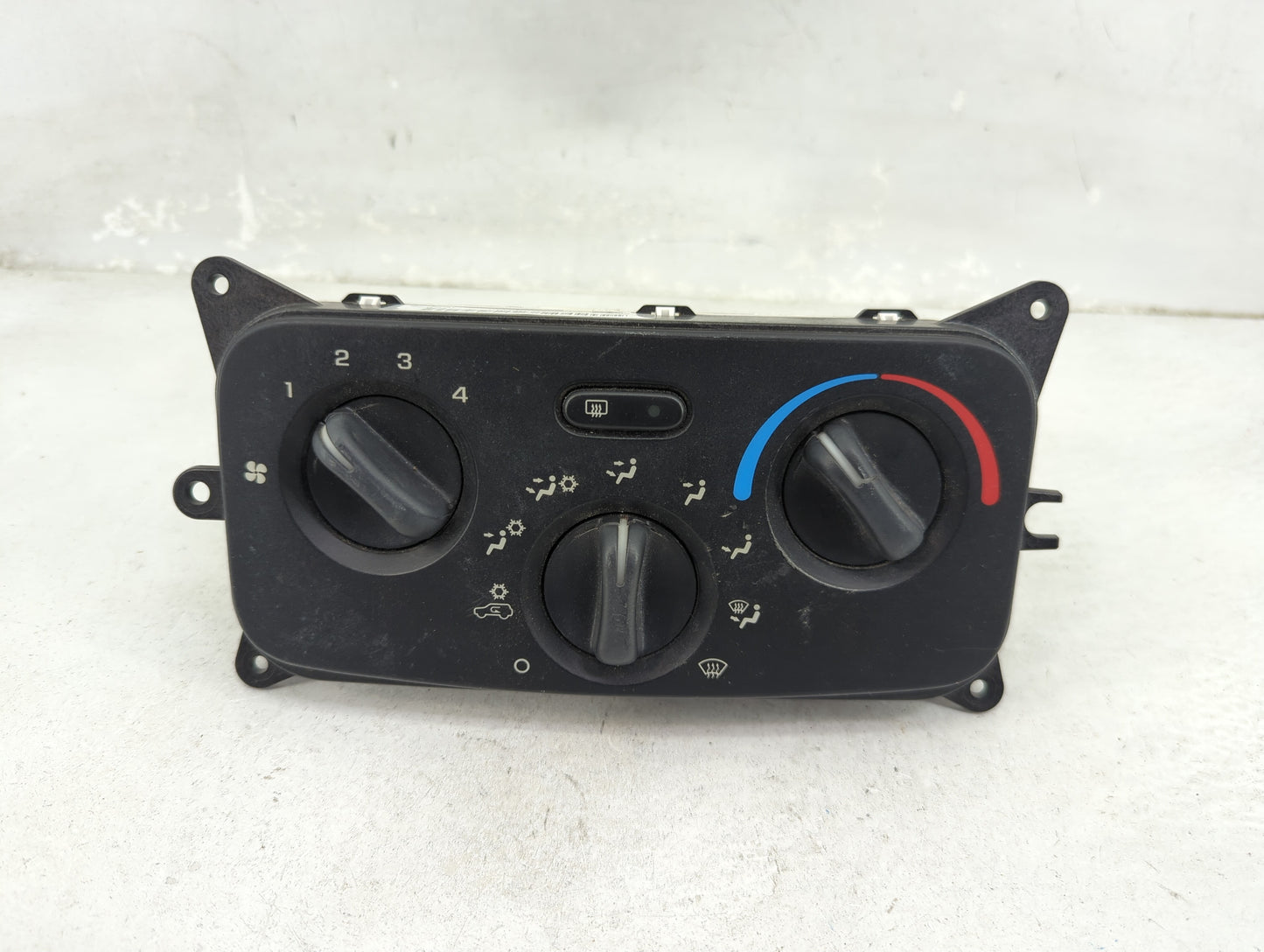 2004-2007 Jeep Liberty Climate Control Module Temperature AC/Heater Replacement P/N:P55037533AD Fits Fits 2004 2005 2006 200