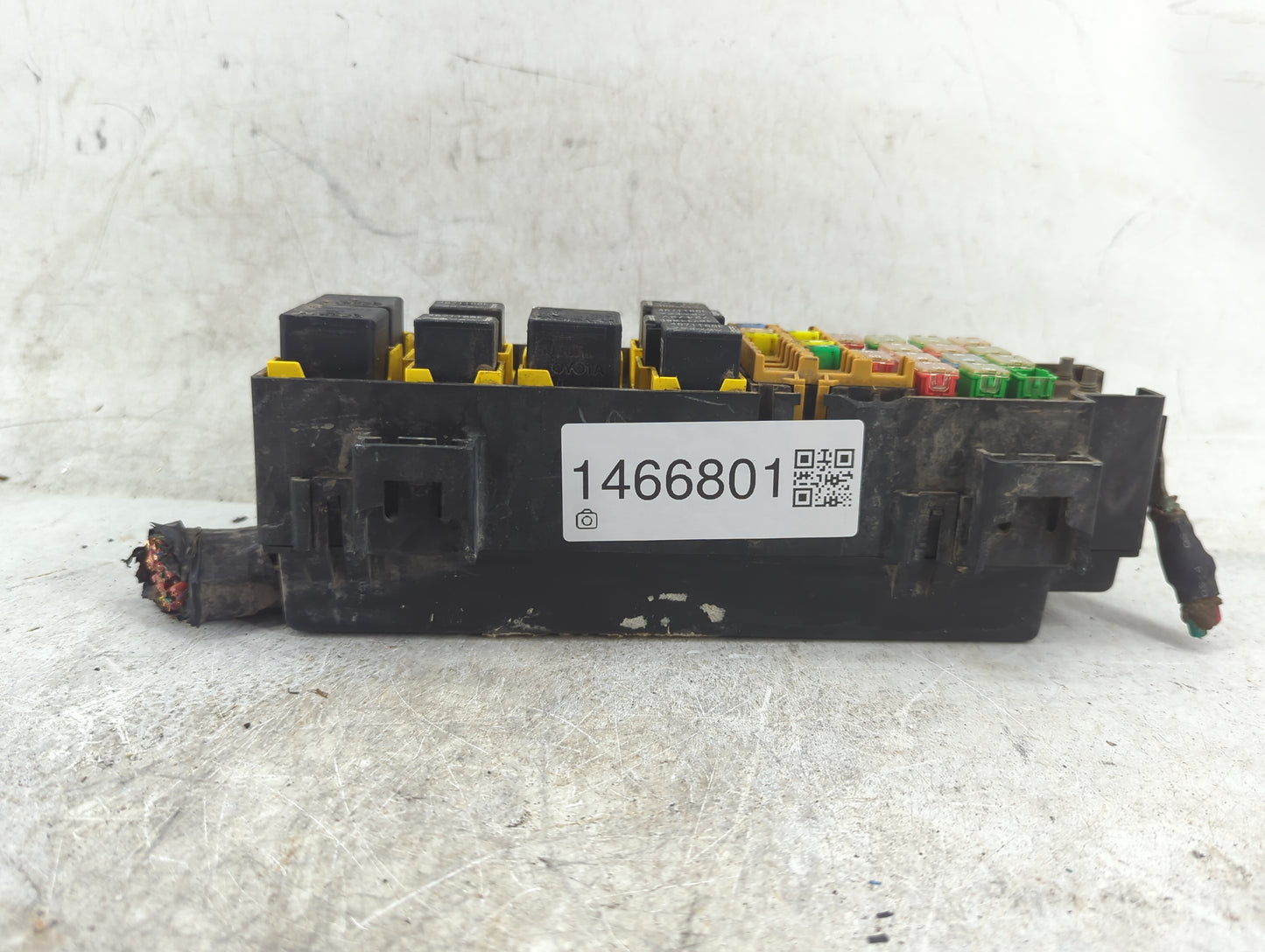 2005-2007 Jeep Liberty Fusebox Fuse Box Panel Relay Module P/N:56047198AD Fits Fits 2005 2006 2007 OEM Used Auto Parts - Oem