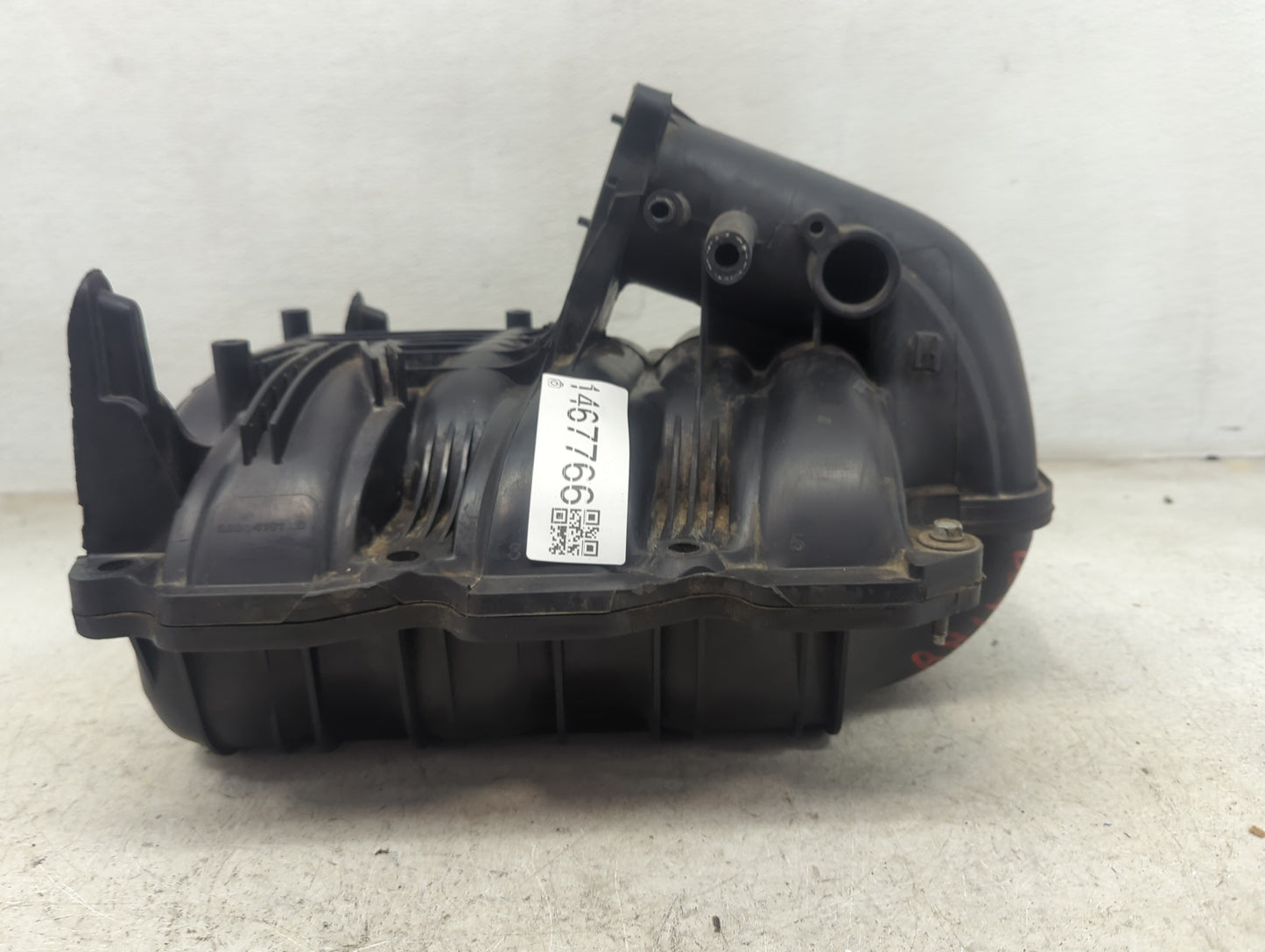 2005-2006 Jeep Liberty Air Intake Manifold Fits Fits 2005 2006 OEM Used Auto Parts - Oemusedautoparts1.com