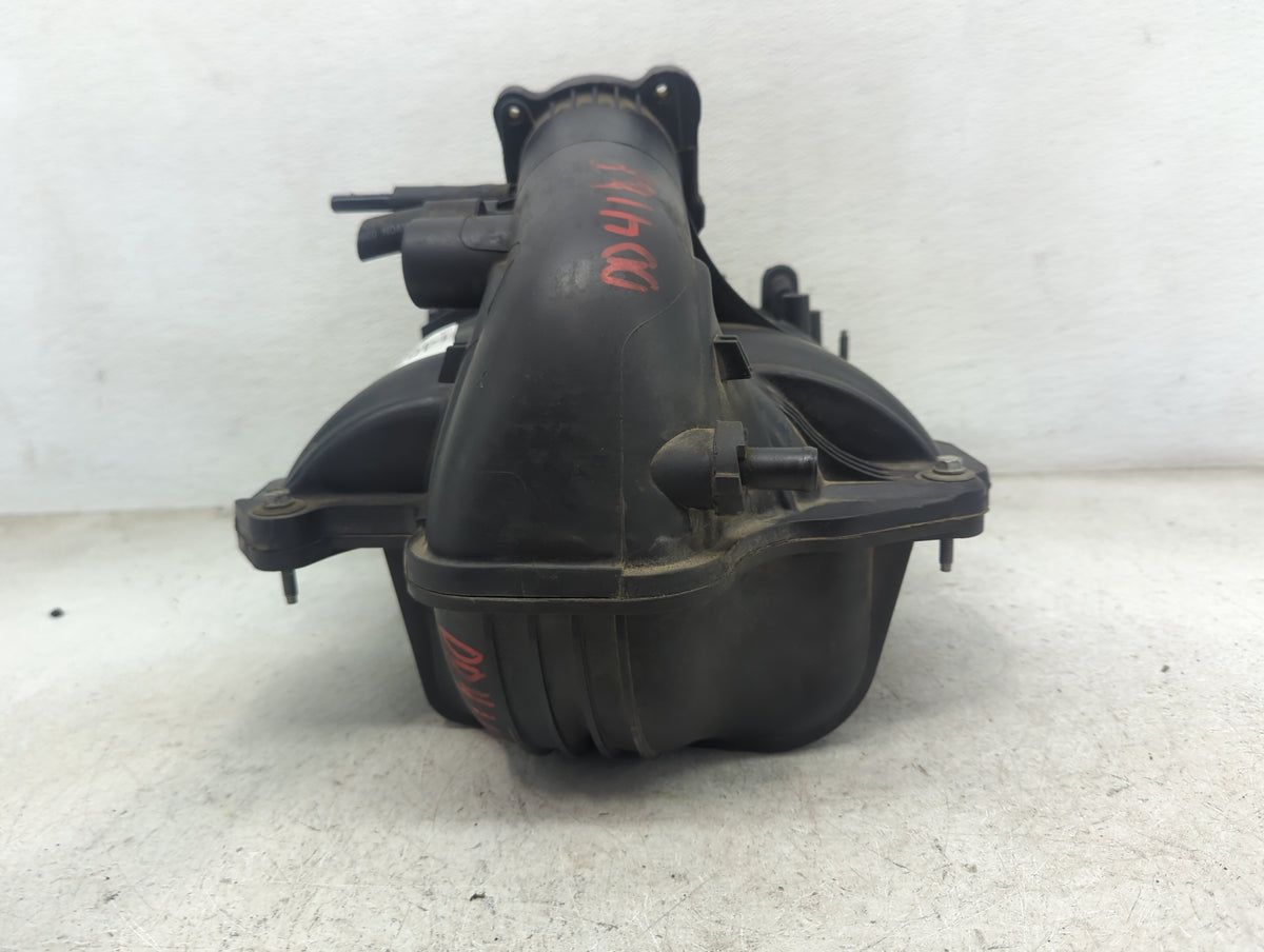 2005-2006 Jeep Liberty Air Intake Manifold Fits Fits 2005 2006 OEM Used Auto Parts - Oemusedautoparts1.com