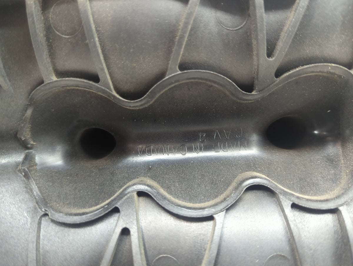 2005-2006 Jeep Liberty Air Intake Manifold Fits Fits 2005 2006 OEM Used Auto Parts - Oemusedautoparts1.com