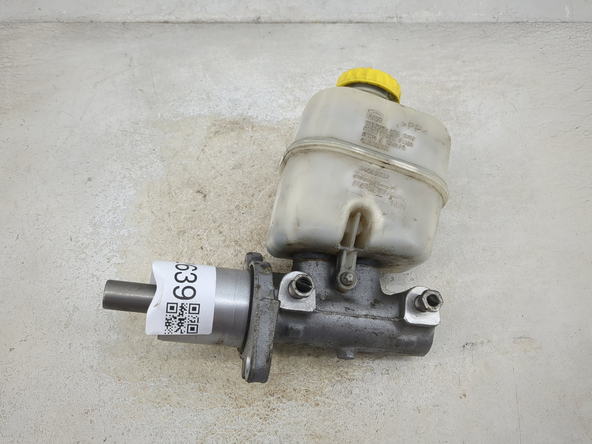 2006-2007 Jeep Liberty Brake Master Cylinder 1512639 - Oemusedautoparts1.com