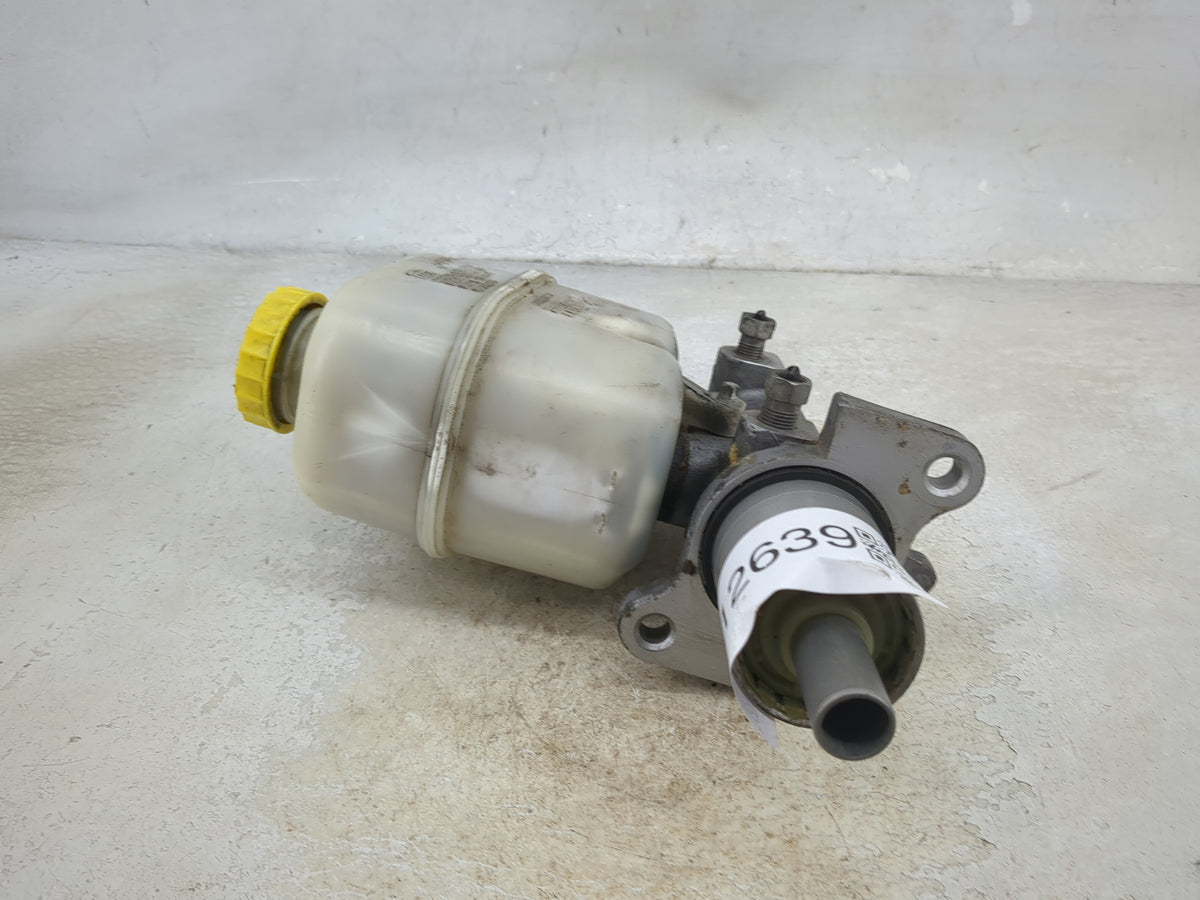2006-2007 Jeep Liberty Brake Master Cylinder 1512639 - Oemusedautoparts1.com