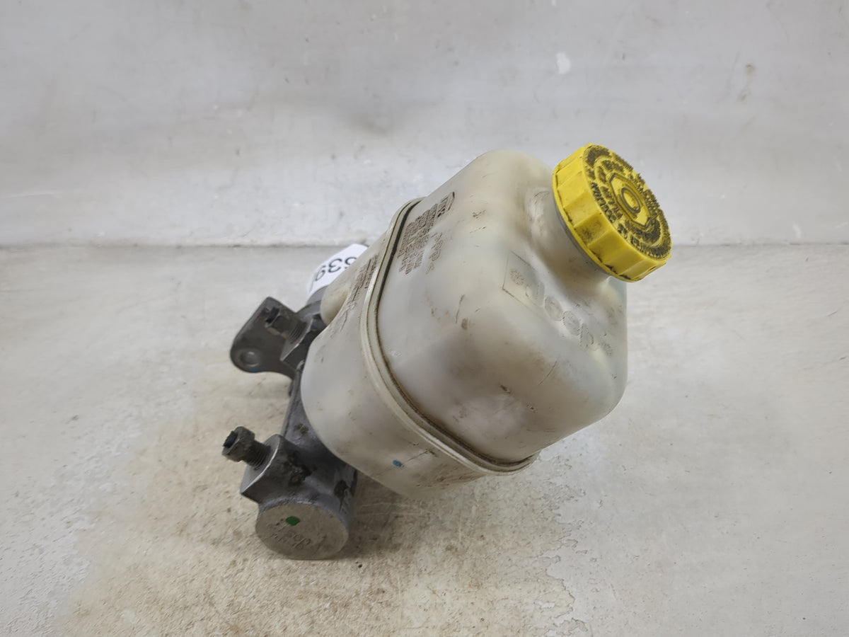 2006-2007 Jeep Liberty Brake Master Cylinder 1512639 - Oemusedautoparts1.com