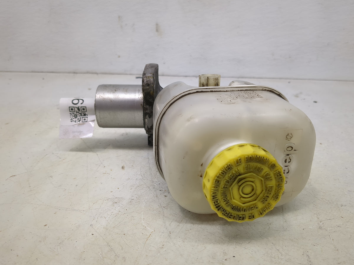2006-2007 Jeep Liberty Brake Master Cylinder 1513066 - Oemusedautoparts1.com