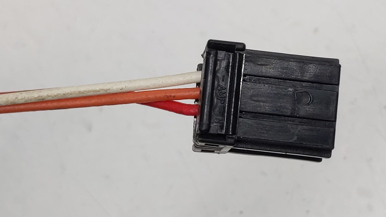 2002-2007 Jeep Liberty Side Mirror Replacement Passenger Right View Door Mirror P/N:E1040691 Fits OEM Used Auto Parts - Oemu