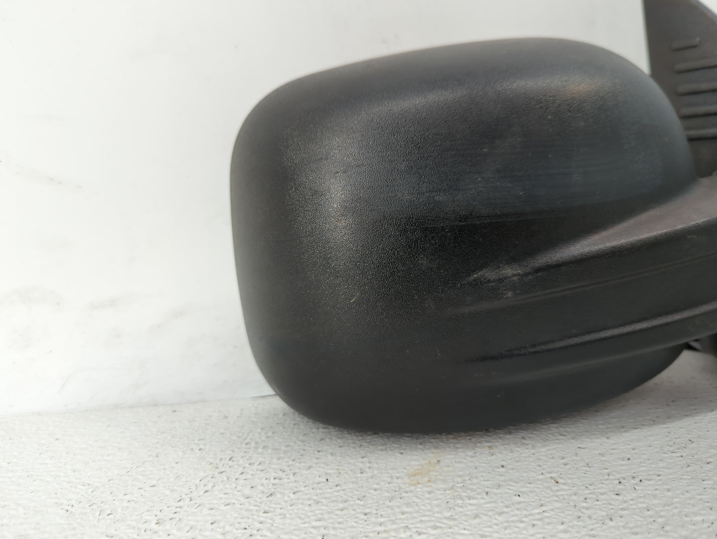 2002-2007 Jeep Liberty Passenger Side View Mirror - Right Door Mirror OEM Used - Oemusedautoparts1.com