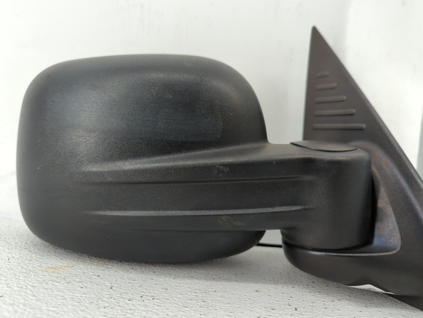 2002-2007 Jeep Liberty Passenger Side View Mirror - Right Door Mirror OEM Used - Oemusedautoparts1.com