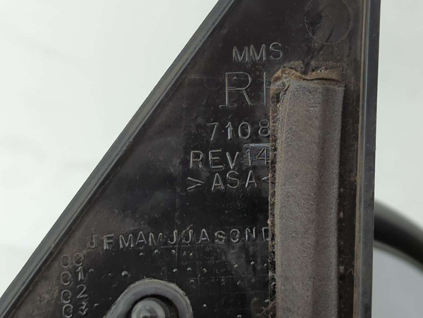 2002-2007 Jeep Liberty Passenger Side View Mirror - Right Door Mirror OEM Used - Oemusedautoparts1.com