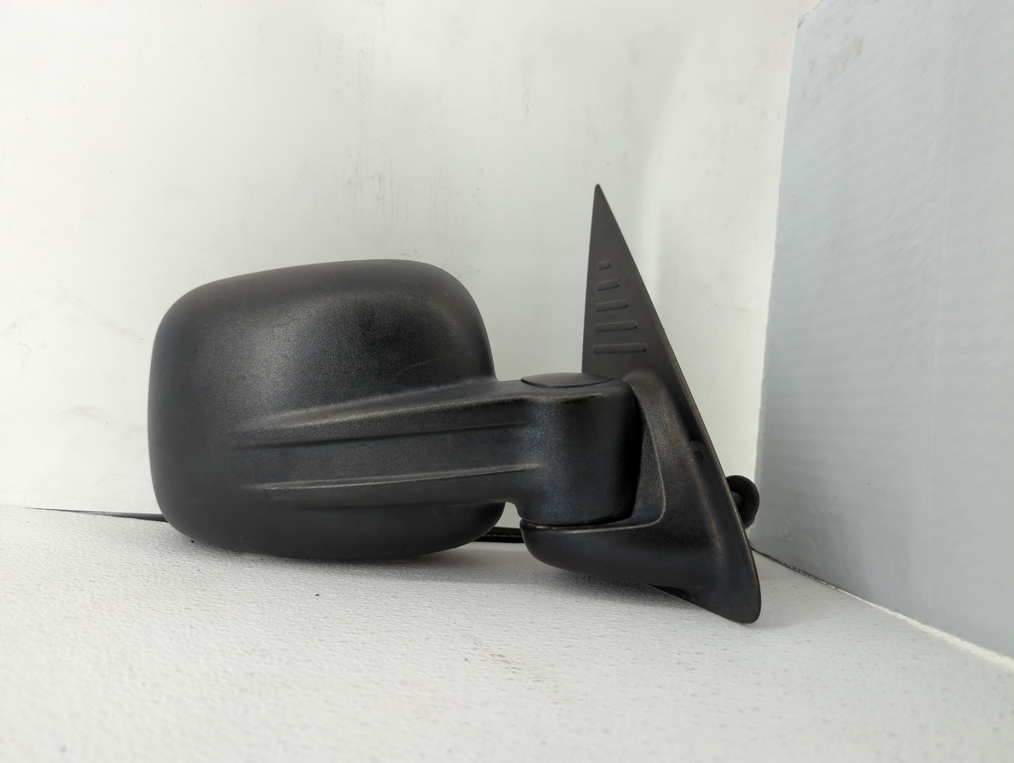 2002-2007 Jeep Liberty Passenger Side View Mirror - Right Door Mirror OEM Used - Oemusedautoparts1.com