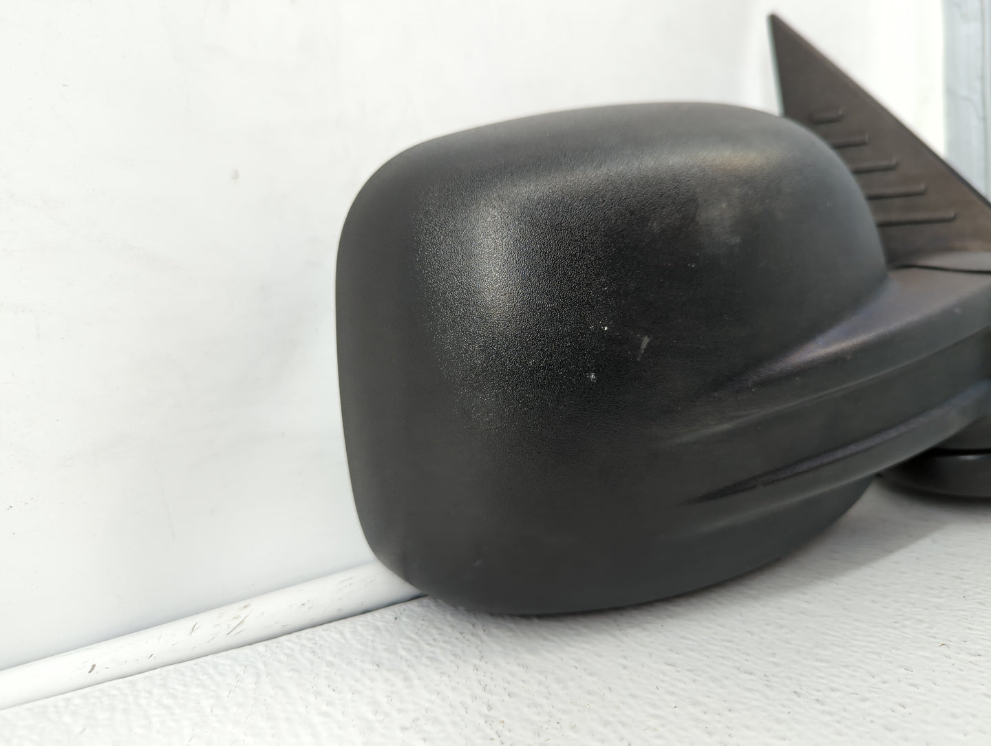 2002-2007 Jeep Liberty Passenger Side View Mirror - Right Door Mirror OEM Used - Oemusedautoparts1.com