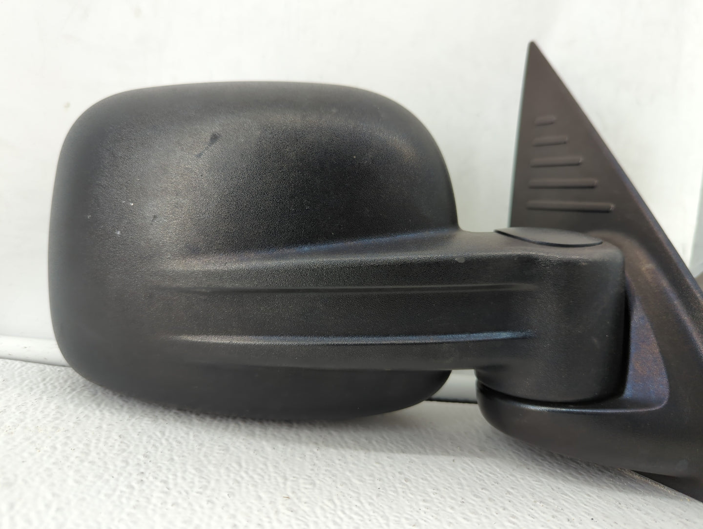 2002-2007 Jeep Liberty Passenger Side View Mirror - Right Door Mirror OEM Used - Oemusedautoparts1.com
