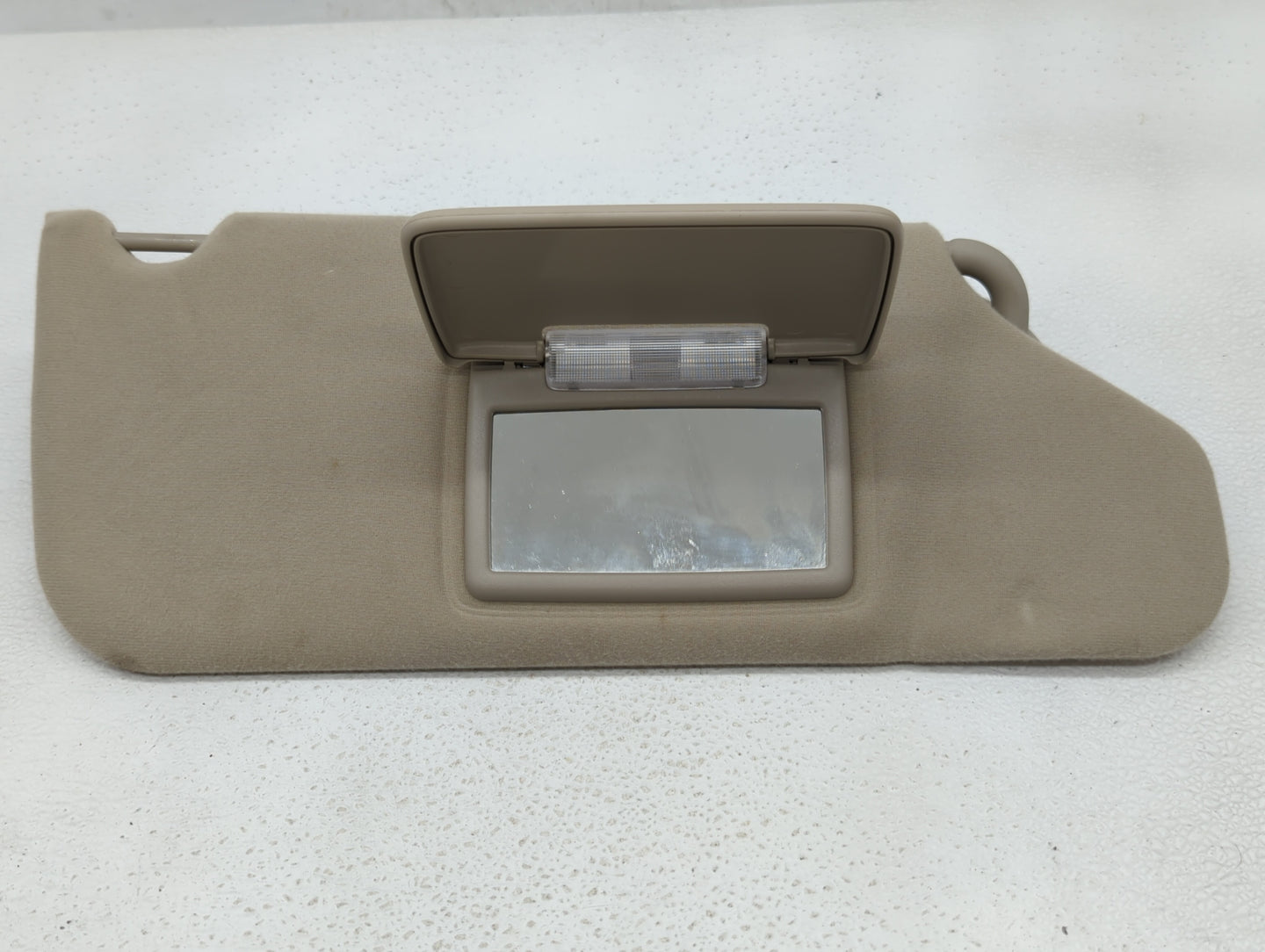 2004-2007 Jeep Liberty Sun Visor Shade Replacement Passenger Right Mirror Fits Fits 2004 2005 2006 2007 OEM Used Auto Parts 