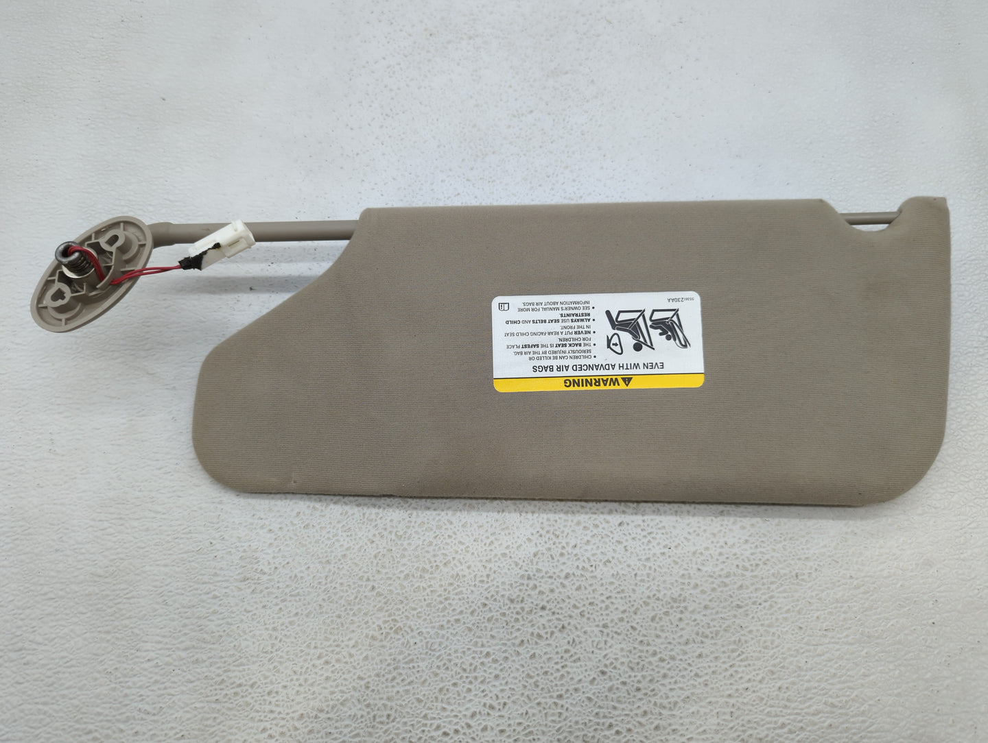 2004-2007 Jeep Liberty Sun Visor Shade Replacement Passenger Right Mirror Fits Fits 2004 2005 2006 2007 OEM Used Auto Parts 