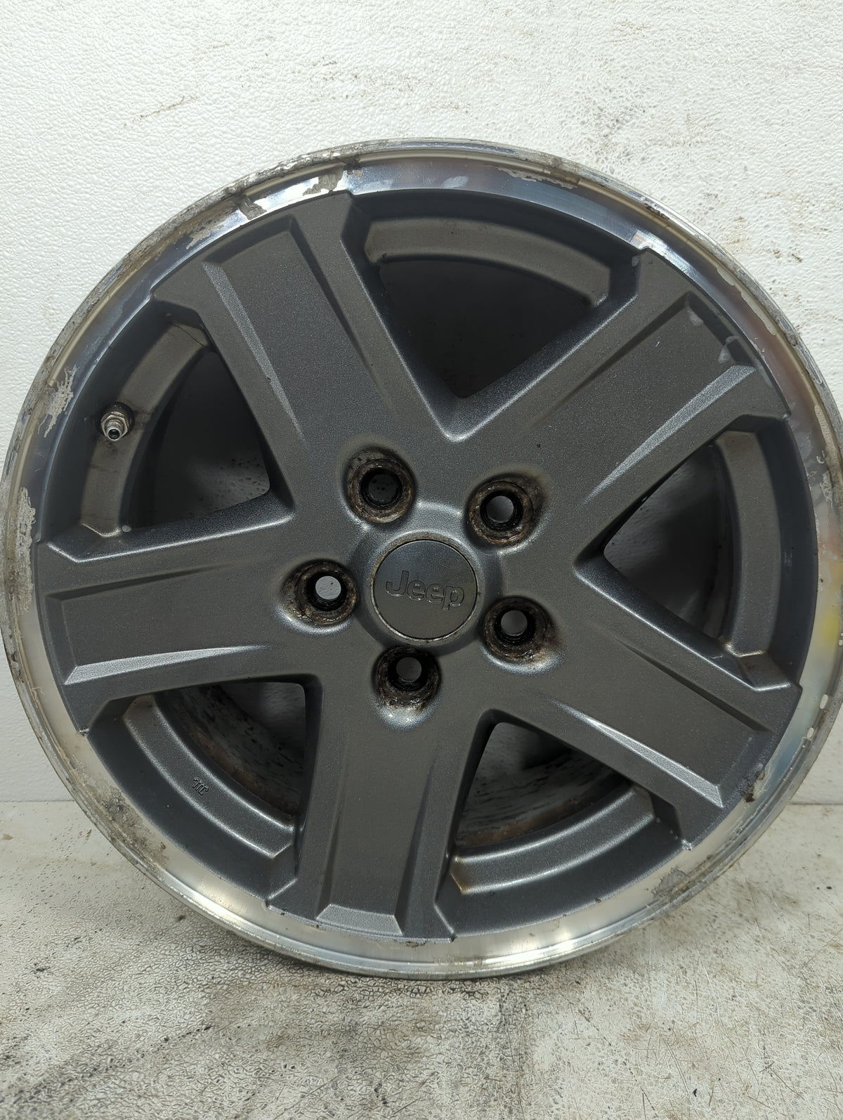 2002-2006 Jeep Liberty Oem Wheel Rim - Oemusedautoparts1.com