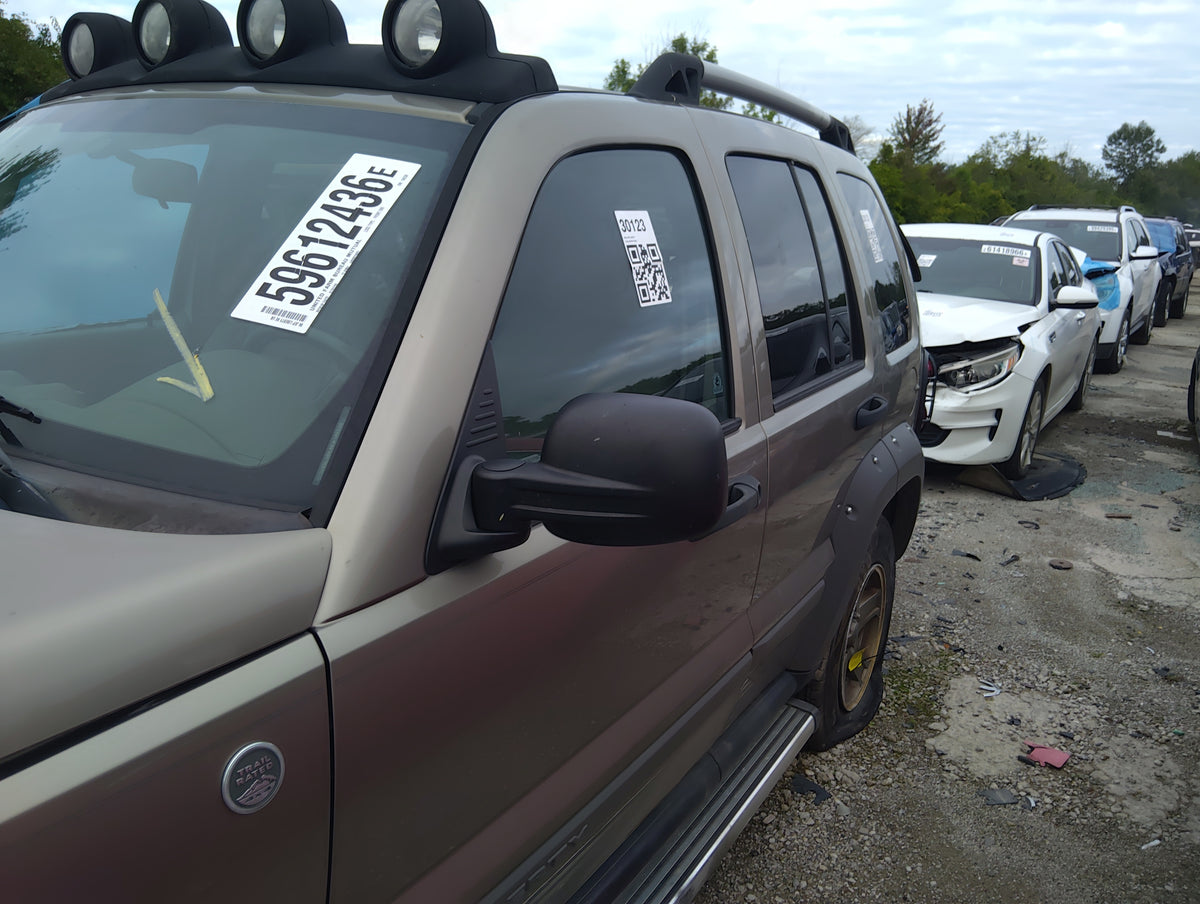 2002-2007 Jeep Liberty Driver Side View Mirror - Left Door Mirror OEM Used - Oemusedautoparts1.com