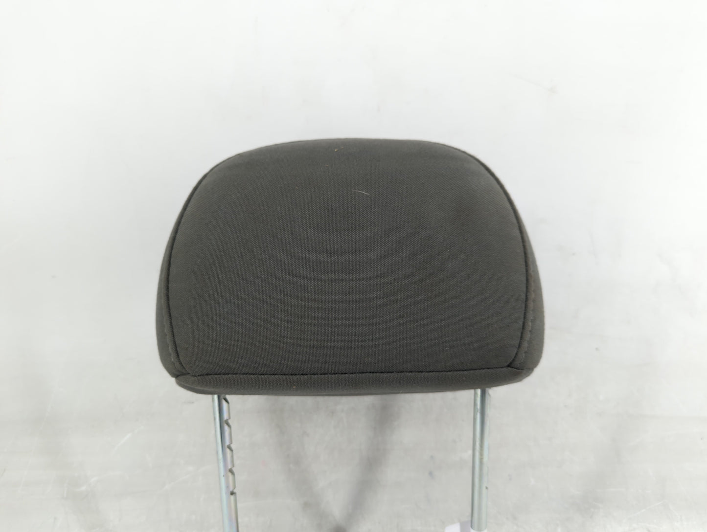 2006 Jeep Liberty Headrest Head Rest Front Driver Passenger Seat Fits OEM Used Auto Parts - Oemusedautoparts1.com