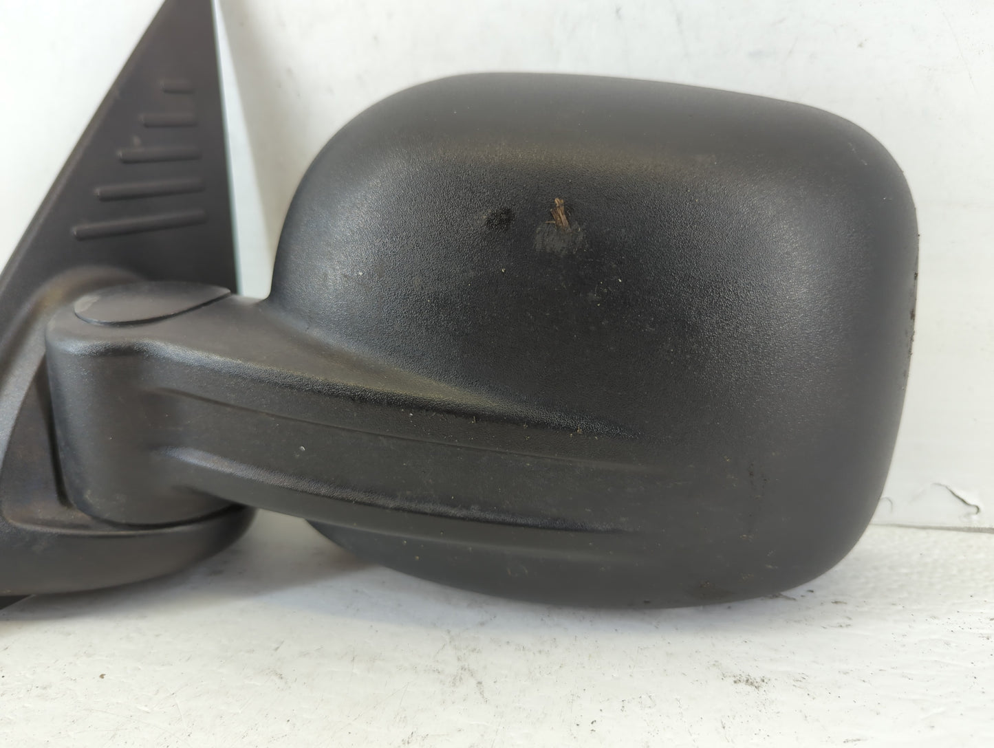 2002-2007 Jeep Liberty Driver Side View Mirror - Left Door Mirror OEM Used - Oemusedautoparts1.com