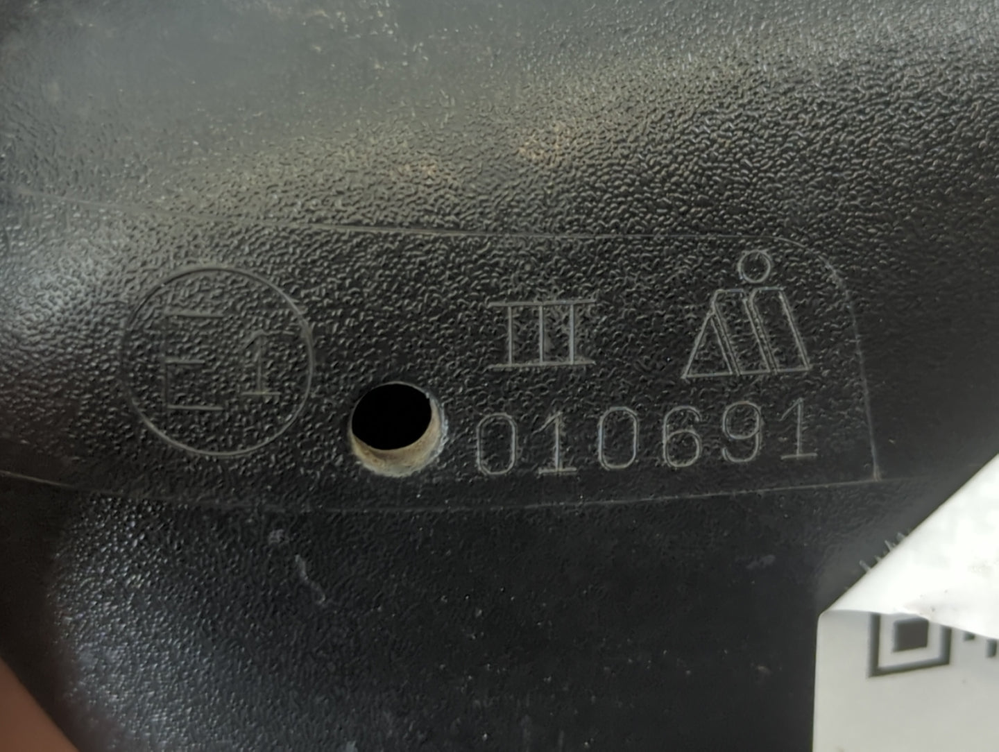 2002-2007 Jeep Liberty Driver Side View Mirror - Left Door Mirror OEM Used - Oemusedautoparts1.com