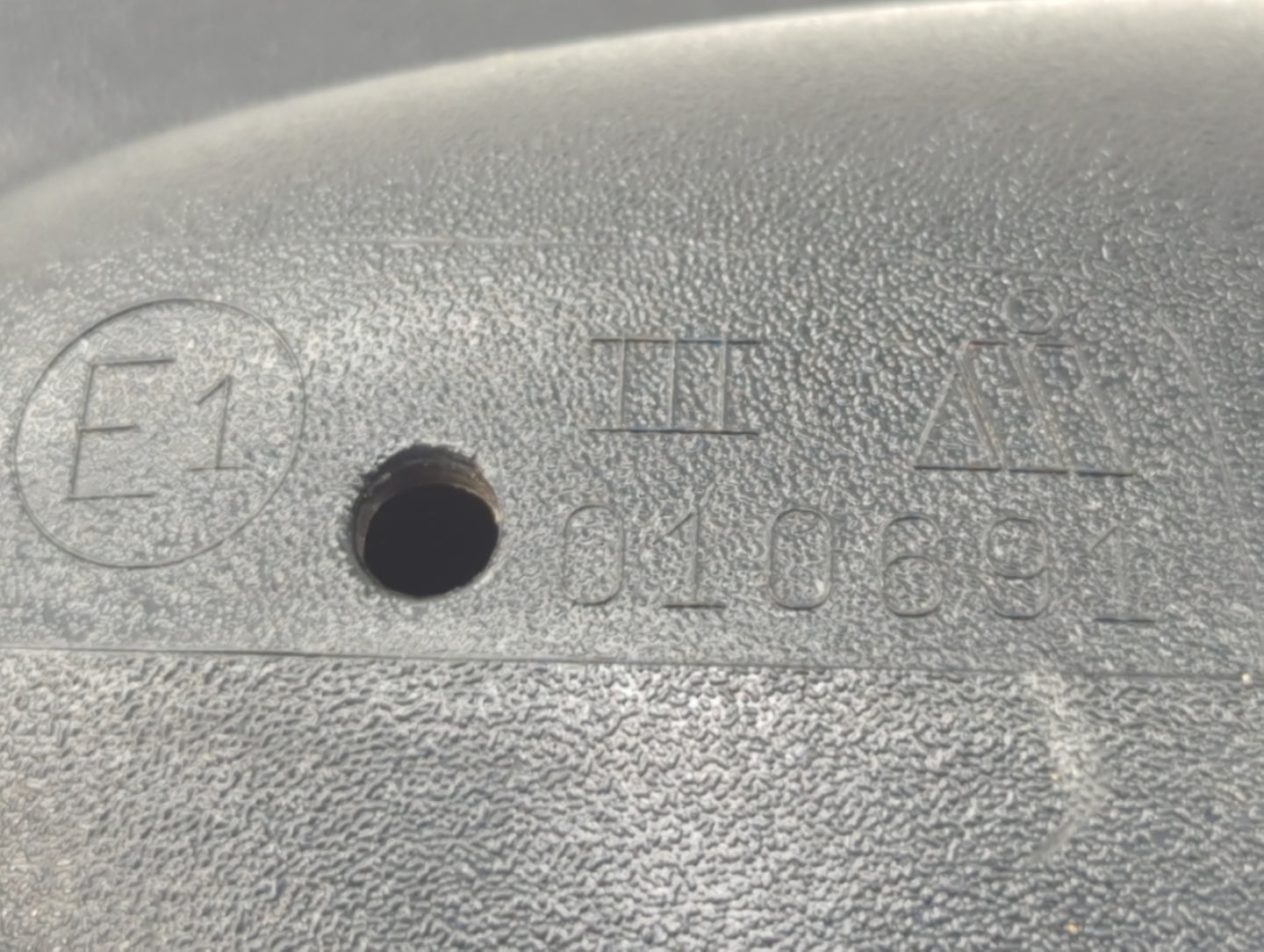 2002-2007 Jeep Liberty Driver Side View Mirror - Left Door Mirror OEM Used - Oemusedautoparts1.com