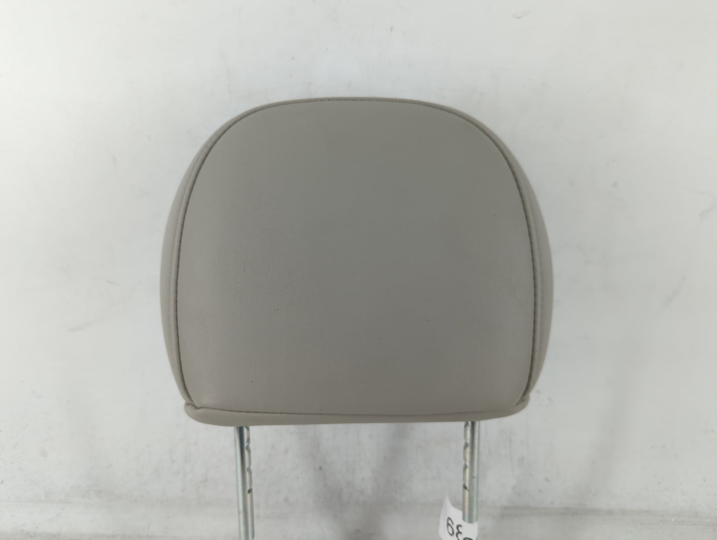 2006 Jeep Liberty Headrest Head Rest Front Driver Passenger Seat Fits OEM Used Auto Parts - Oemusedautoparts1.com