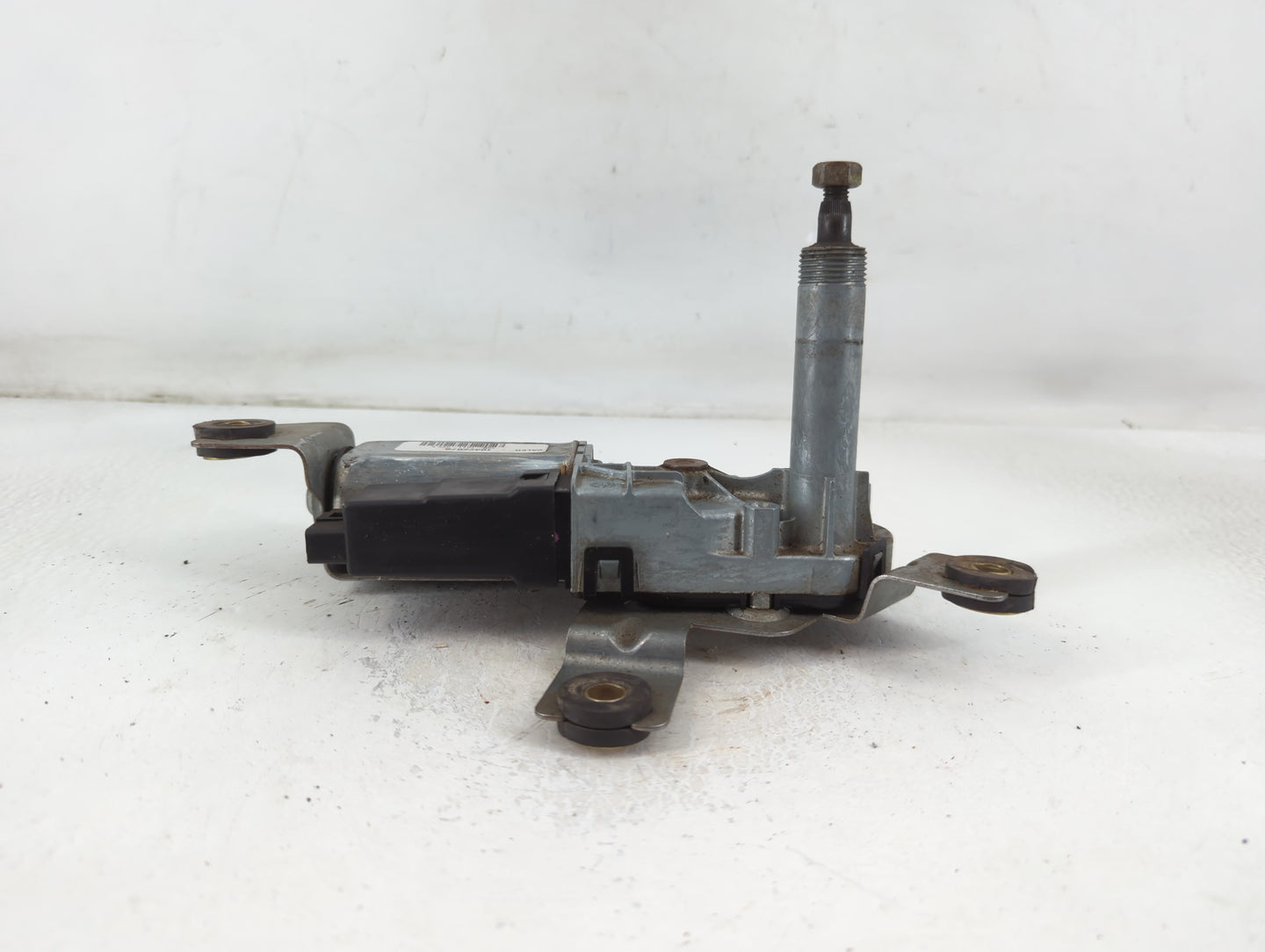 2006 Jeep Renegade Rear Lid Wiper Motor P/N:10B-7474-355.5 10422078 Fits OEM Used Auto Parts - Oemusedautoparts1.com