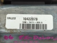 2006 Jeep Renegade Rear Lid Wiper Motor P/N:10B-7474-355.5 10422078 Fits OEM Used Auto Parts - Oemusedautoparts1.com
