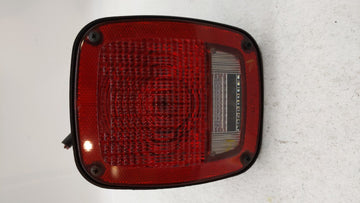 1998-2006 Jeep Wrangler Tail Light Assembly Passenger Right OEM Fits Fits 1998 1999 2000 2001 2002 2003 2004 2005 2006 OEM U