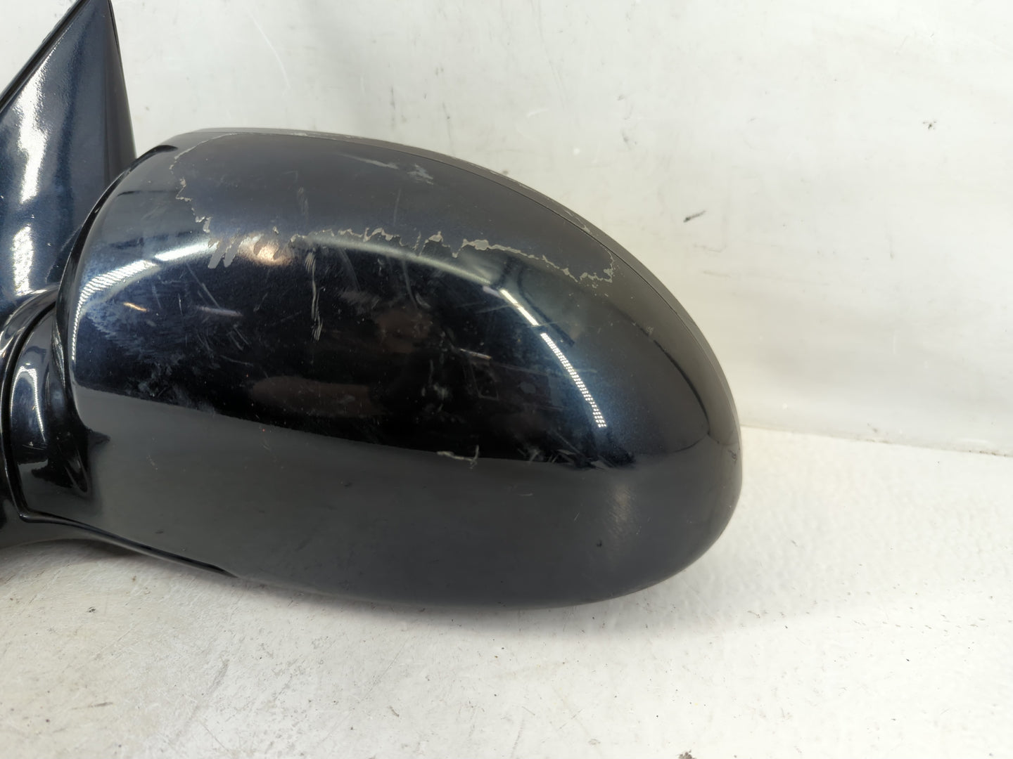 2004-2006 Kia Amanti Driver Side View Mirror - Left Door Mirror OEM Used - Oemusedautoparts1.com
