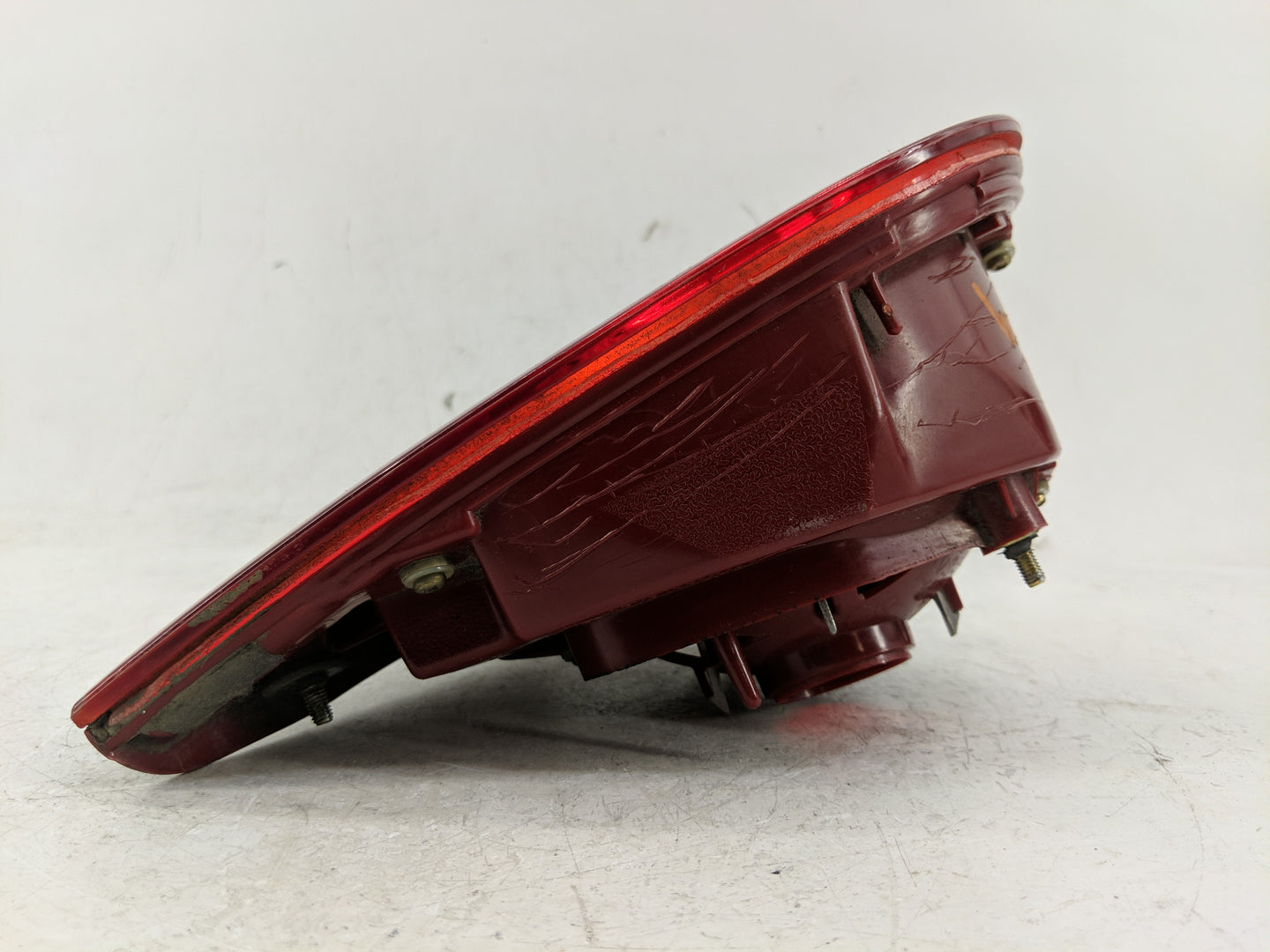 2004-2006 Kia Amanti Tail Light Assembly Passenger Right OEM Fits Fits 2004 2005 2006 OEM Used Auto Parts - Oemusedautoparts