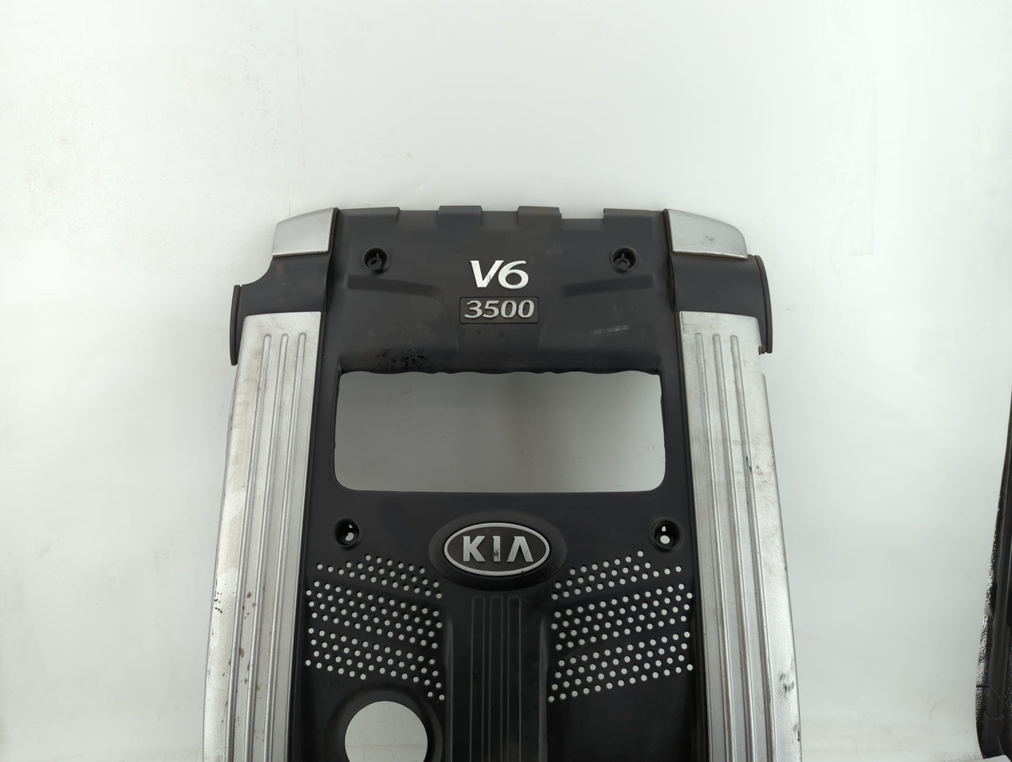 2006 Kia Amanti Engine Cover - Oemusedautoparts1.com