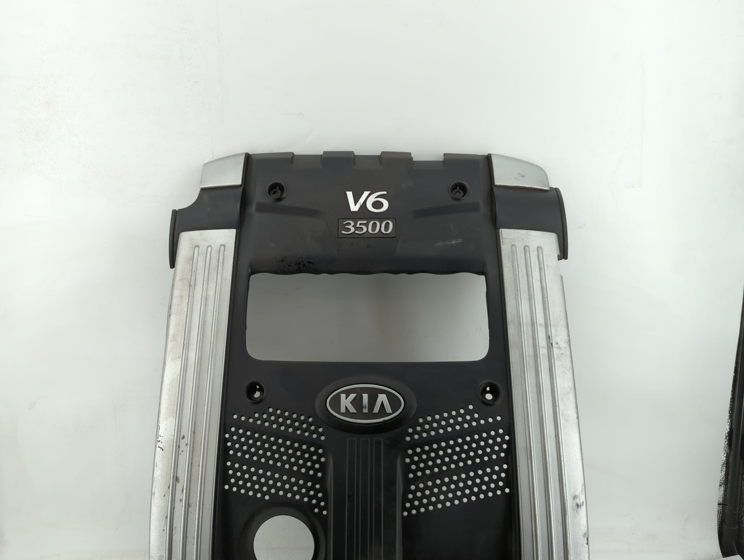 2006 Kia Amanti Engine Cover - Oemusedautoparts1.com