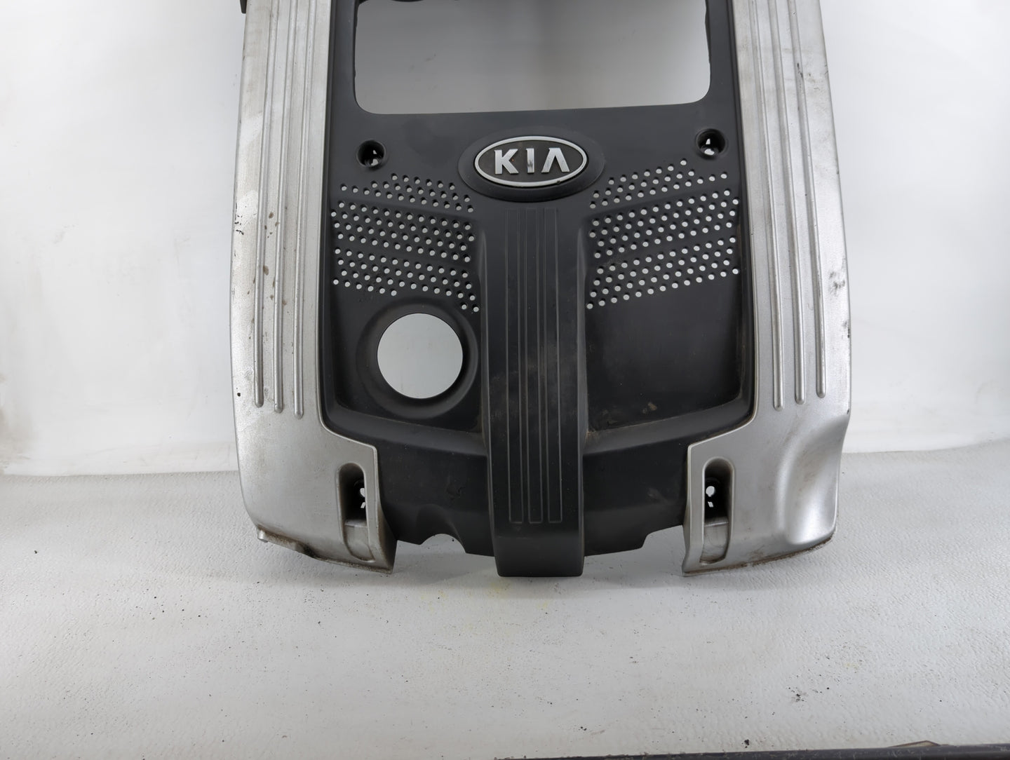 2006 Kia Amanti Engine Cover - Oemusedautoparts1.com