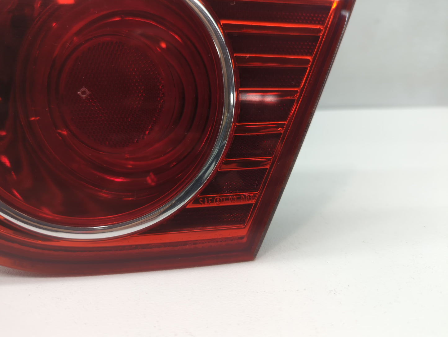2006 Kia Amanti Tail Light Assembly Passenger Right OEM P/N:92402-3F Fits Fits 2004 2005 OEM Used Auto Parts - Oemusedautopa