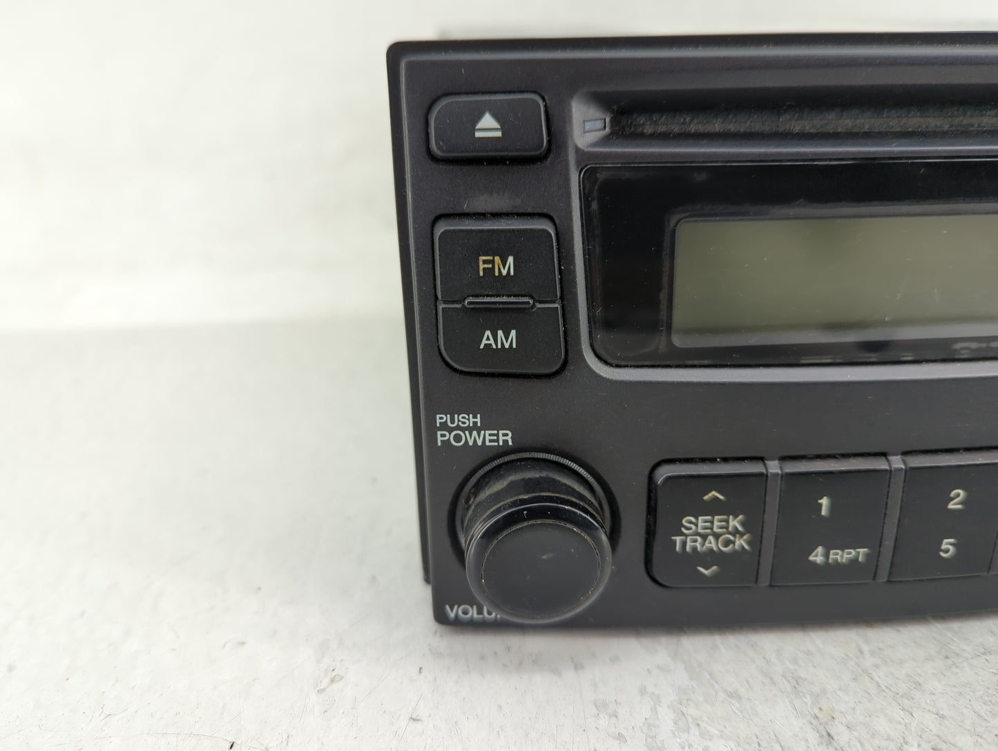 2006-2007 Kia Optima Radio AM FM Cd Player Receiver Replacement P/N:96140-2G150 Fits Fits 2006 2007 OEM Used Auto Parts - Oe