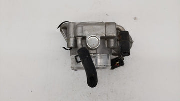 2006-2010 Kia Optima Throttle Body P/N:35100-25400 35100-25200 Fits Fits 2006 2007 2008 2009 2010 2011 2012 2013 OEM Used Auto Parts