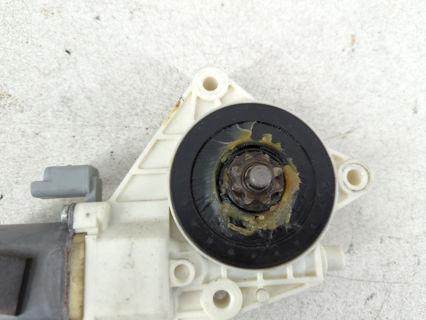 2006-2010 Kia Optima Driver Front Left Power Window Motor - Oemusedautoparts1.com