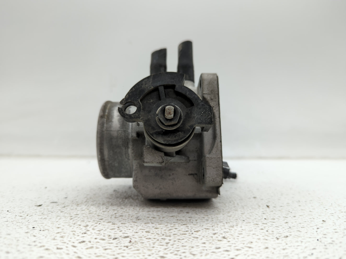 2006-2011 Kia Rio Throttle Body P/N:35170-26900 35100-26860 Fits Fits 2006 2007 2008 2009 2010 2011 OEM Used Auto Parts - Oe