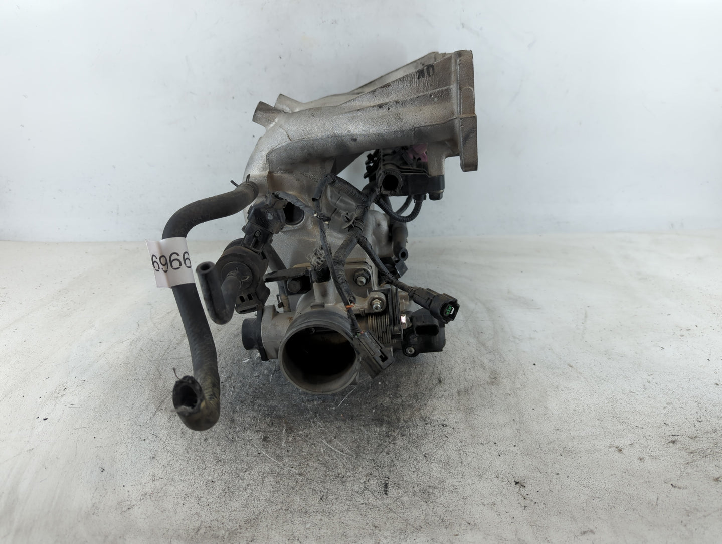 2006 Kia Rio Air Intake Manifold P/N:8328230 35341-25855 Fits OEM Used Auto Parts - Oemusedautoparts1.com