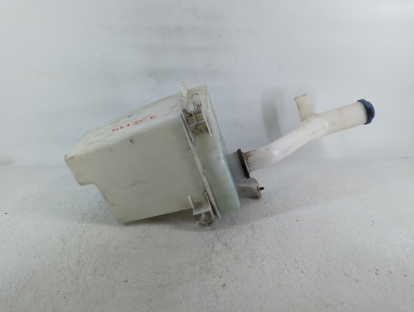 2006-2011 Kia Rio Windshield Washer Fluid Reservoir Bottle Oem - Oemusedautoparts1.com