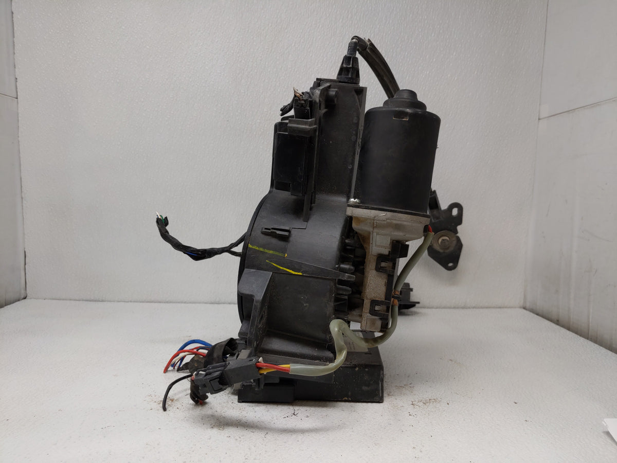 2006-2011 Kia Sedona Used Driver Left Front Window Regulator - Oemusedautoparts1.com