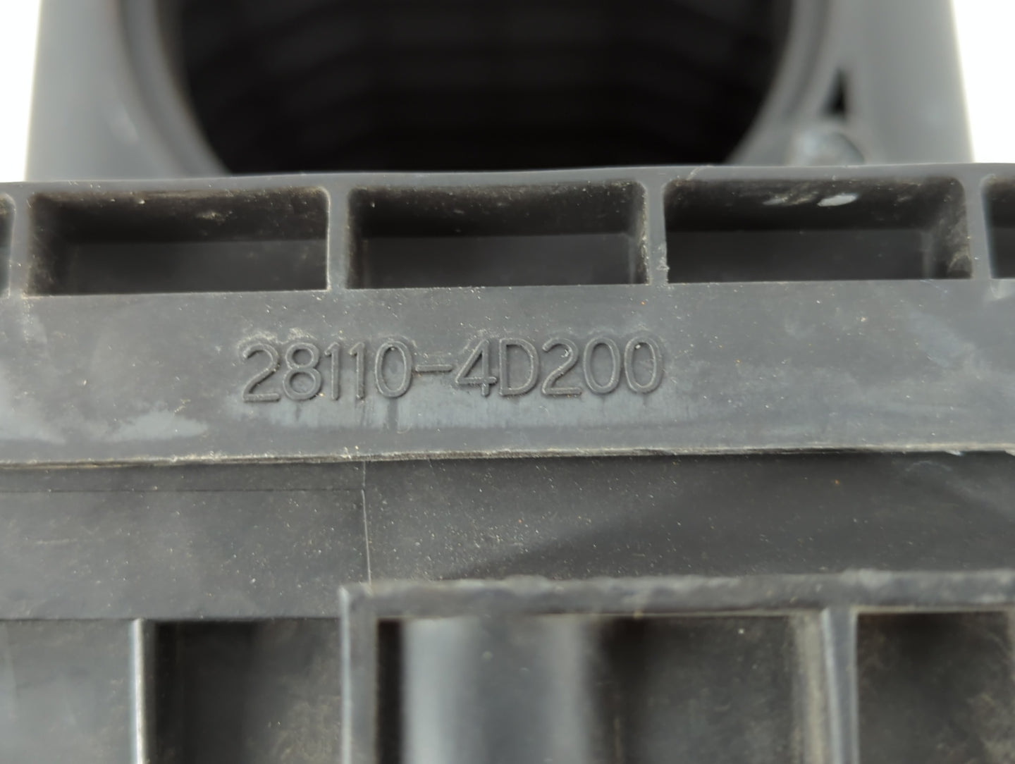 2006-2014 Kia Sedona Air Cleaner Intake-duct Hose Tube - Oemusedautoparts1.com