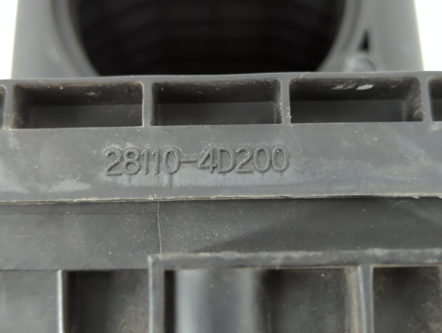2006-2014 Kia Sedona Air Cleaner Intake-duct Hose Tube - Oemusedautoparts1.com