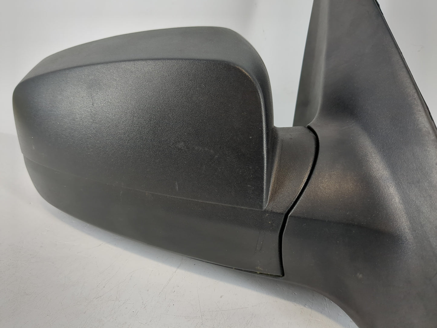 2003-2009 Kia Sorento Driver Left Side View Manual Door Mirror Black - Oemusedautoparts1.com